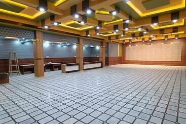 酒店 Subham Residency And Restaurant