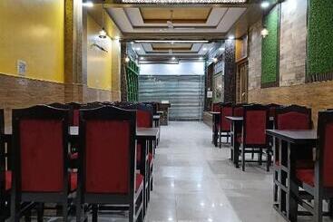 酒店 Subham Residency And Restaurant
