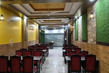 酒店 Subham Residency And Restaurant