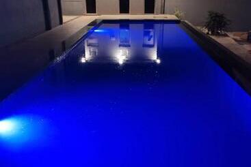 هتل Y Villa Residencies