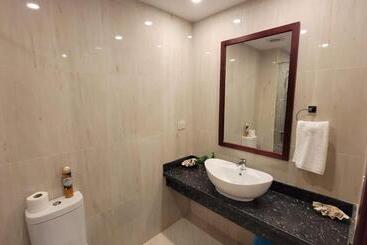 Oyster Bay Beach Resort   Luxury Serviced Condo