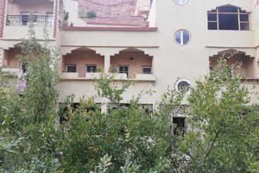 پانسیون Riad Lalla