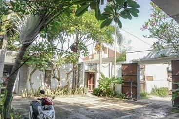 پانسیون Villa Dende Lombok