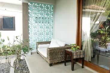 پانسیون Villa Dende Lombok