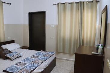 پانسیون Ycc Guesthouse