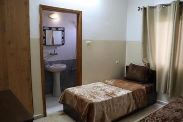 پانسیون Ycc Guesthouse