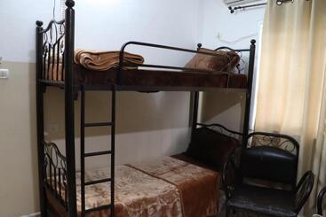 پانسیون Ycc Guesthouse