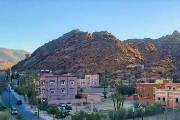 تختخواب و صبحانه Hôtel Titrit