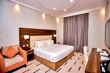 Horizon Hotel Suites