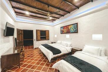 هتل Casona Montanesa Quindío Eje Cafetero