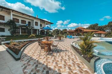 هتل Casona Montanesa Quindío Eje Cafetero