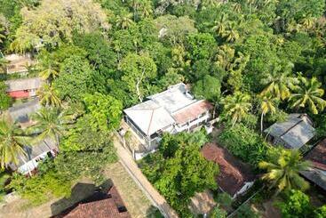 هتل Cozy Resort