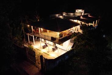 هتل Cozy Resort