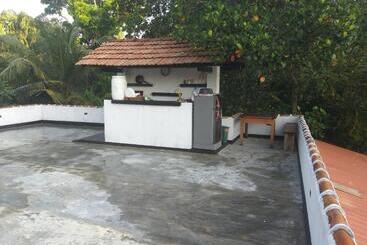 هتل Cozy Resort