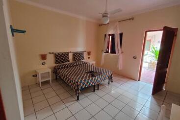 Estoril Hotel   Apartments
