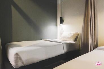 Отель Jai Bed And Cafe