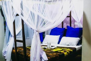 هتل Kilimanjaro Scenic Lodge