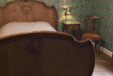 هتل L Auberge