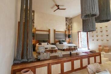 هتل Oriundo Luxury Nature Villas