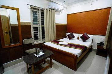 هتل Prakaash Residency