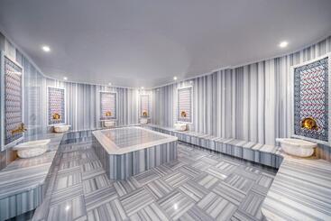 هتل Ramada Plaza By Wyndham Silivri