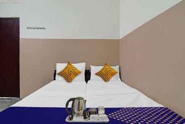 هتل Spot On Sri Sai Lohith Lodge Near Secunderabad Railway Station