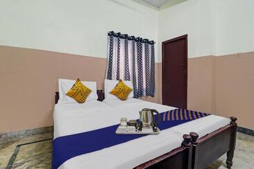 هتل Spot On Sri Sai Lohith Lodge Near Secunderabad Railway Station