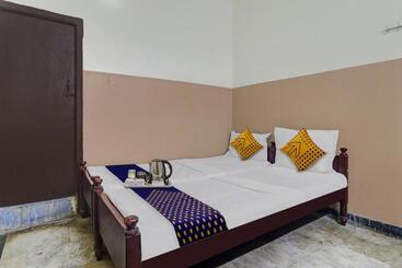 هتل Spot On Sri Sai Lohith Lodge Near Secunderabad Railway Station