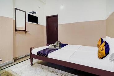 هتل Spot On Sri Sai Lohith Lodge Near Secunderabad Railway Station