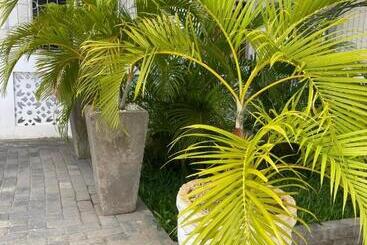 Milalana Guest Hotel & Residences