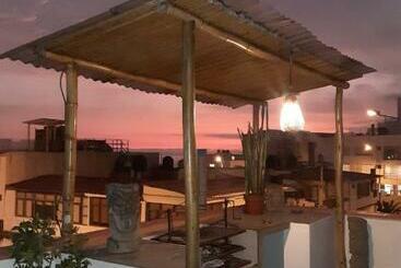پانسیون Casa Blanca Beach House   Punta Hermosa   Perú