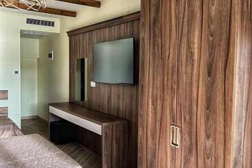 پانسیون Oasis Resort Rhodopes