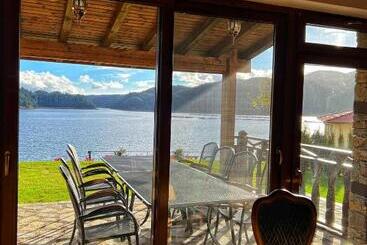 پانسیون Oasis Resort Rhodopes