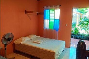 پانسیون Rustic House Hostel