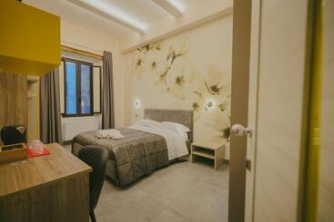 تختخواب و صبحانه Brettia Guest Rooms
