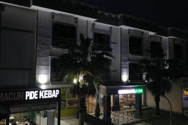 تختخواب و صبحانه Nayada Otel Spa