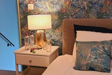 تختخواب و صبحانه The Newport Lodge Incl 3h Wellness & Use Ebikes & Breakfast