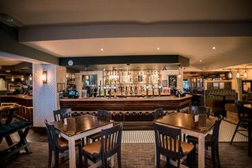 هتل Cat & Lion Country Pub And