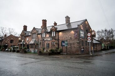 هتل Cat & Lion Country Pub And