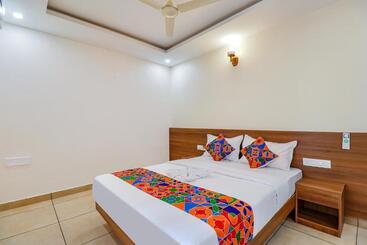 Fabhotel Green Park Residency Nr Manipal Hospital
