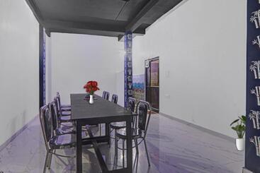 هتل Flagship Sai Galaxy  & Restaurant
