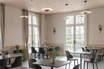 هتل Hôtel Le Prieuré