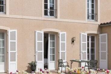 هتل Hôtel Le Prieuré