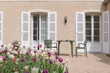 هتل Hôtel Le Prieuré