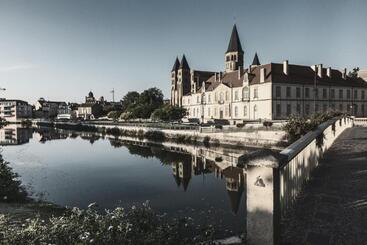 هتل Hôtel Le Prieuré