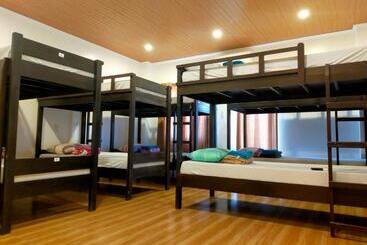 هتل Nest Resort