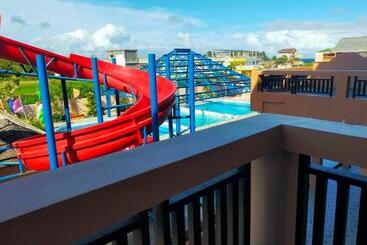 هتل Nest Resort