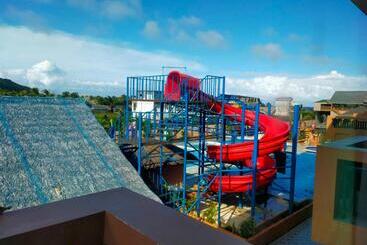 هتل Nest Resort