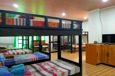 هتل Nest Resort