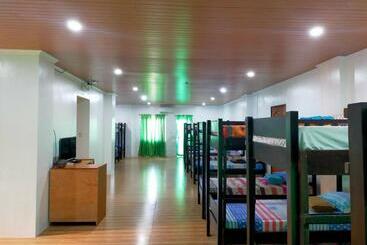 هتل Nest Resort